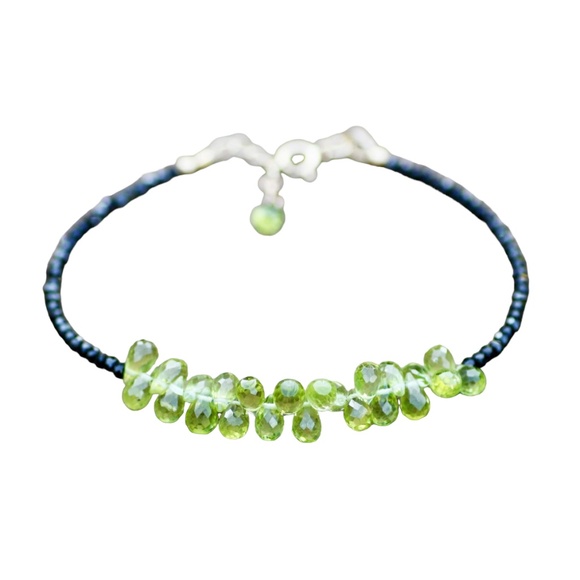 Sparkling Natural Black Spinel and Peridot Bracelet in 14k Solid Gold 7.2" - Picture 4 of 5